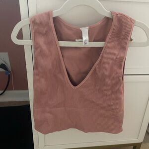 Super cute v line crop top
